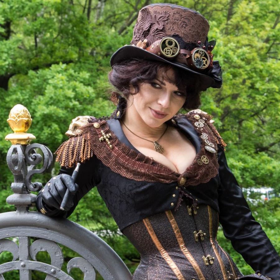 How to Accessorize A Steampunk Outfit  Steampunk accessories, Steampunk  necklace, Steampunk clothing