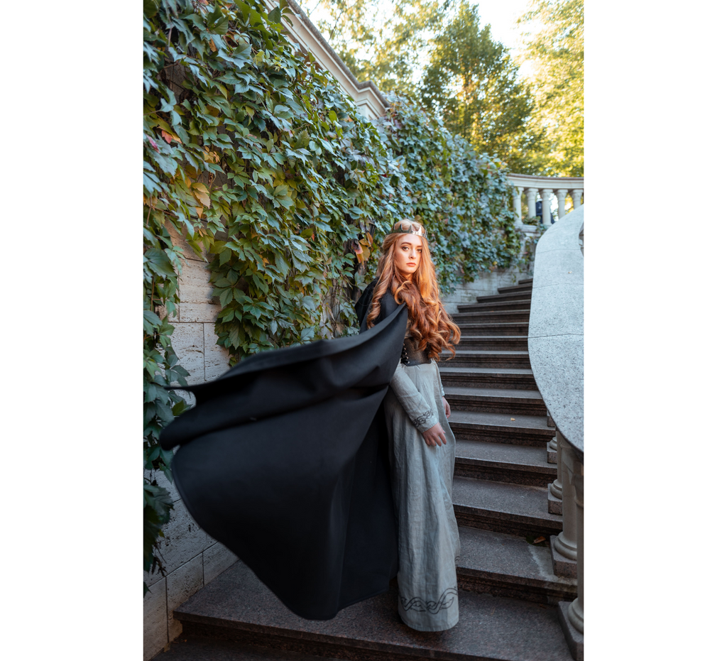 Black vegan wool cloak with hood - Dress Art Mystery