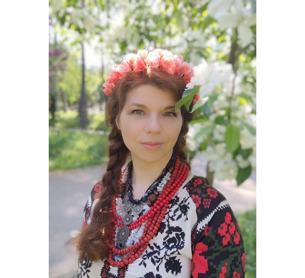 Pink Ukrainian wreath - Dress Art Mystery