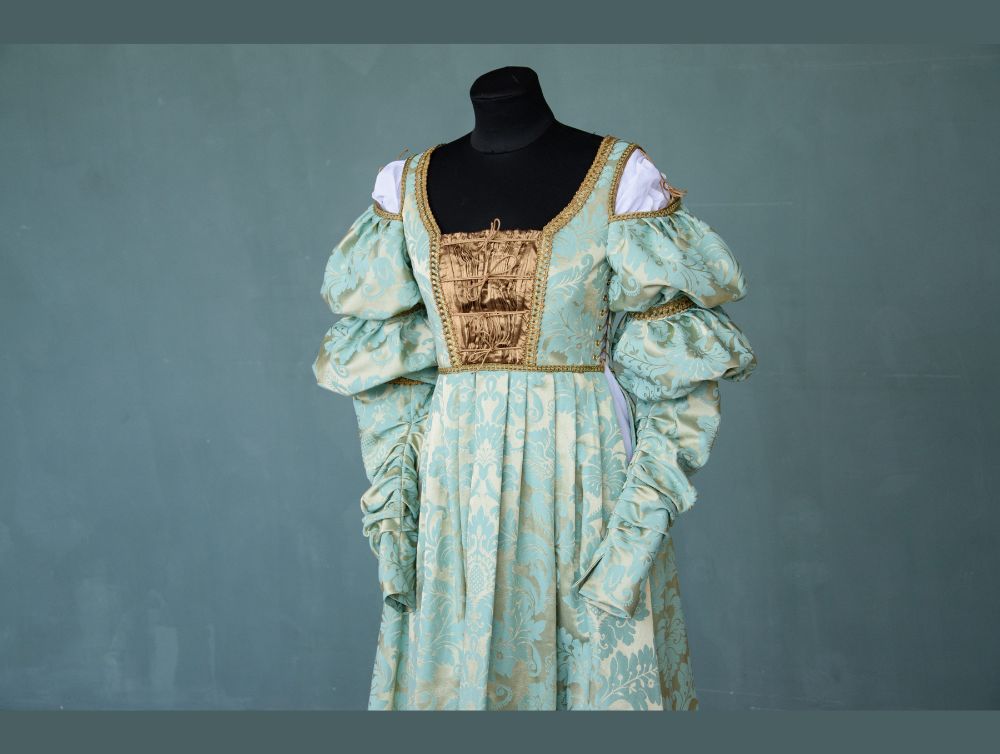 Renaissance courtesan dress  DressArtMystery – Dress Art Mystery