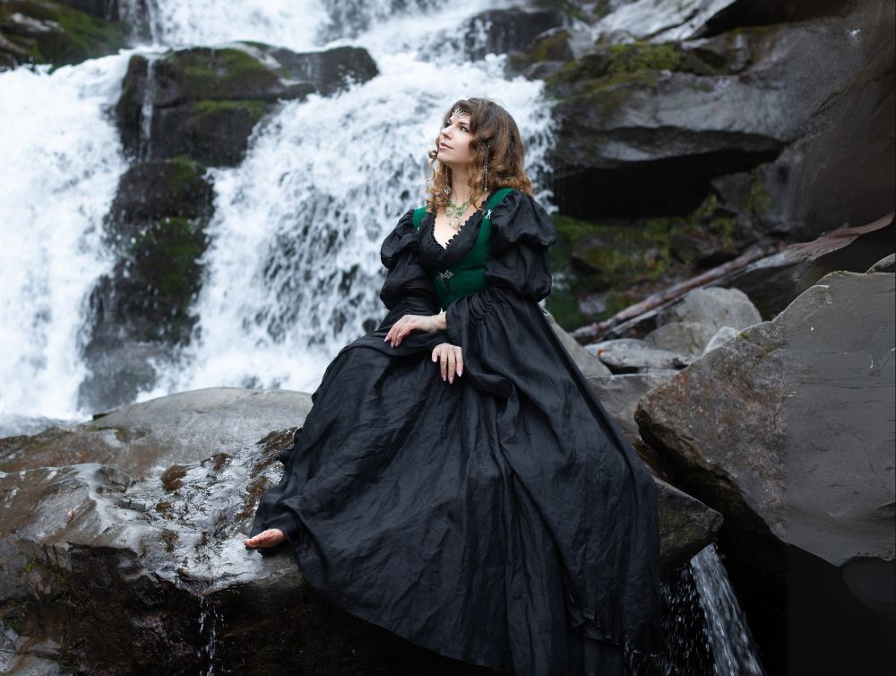 DressArtMystery - Fantasy and Historical Outfits DressArtMystery - Fantasy and Historical Outfits