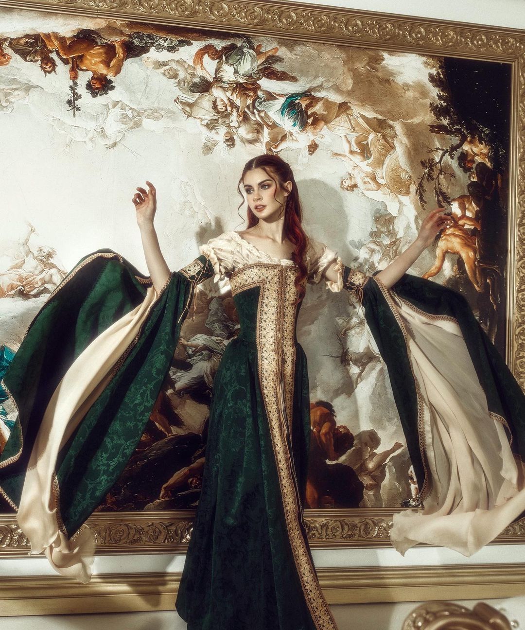 Renaissance courtesan dress | DressArtMystery Renaissance courtesan dress | DressArtMystery