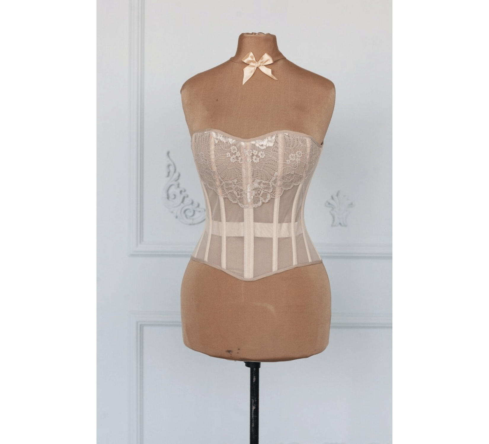 Nude overbust corset with laces – Dress Art Mystery