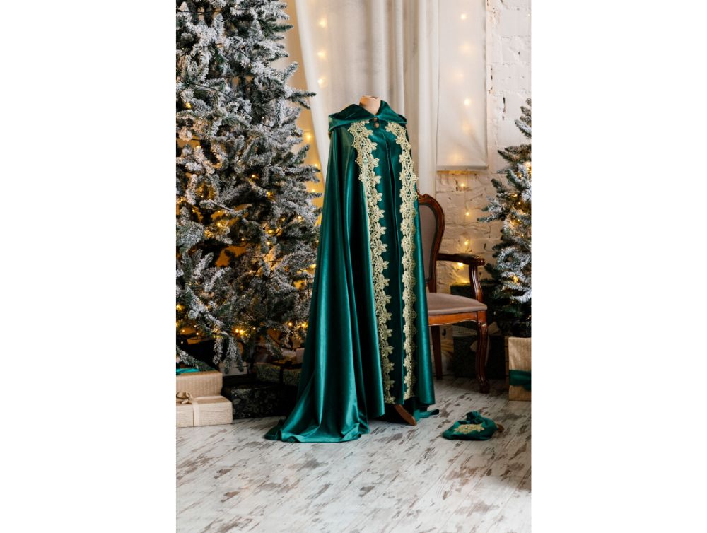 Green velvet fantasy cape with laces -dress-design-handmade-costume-Dress Art Mystery