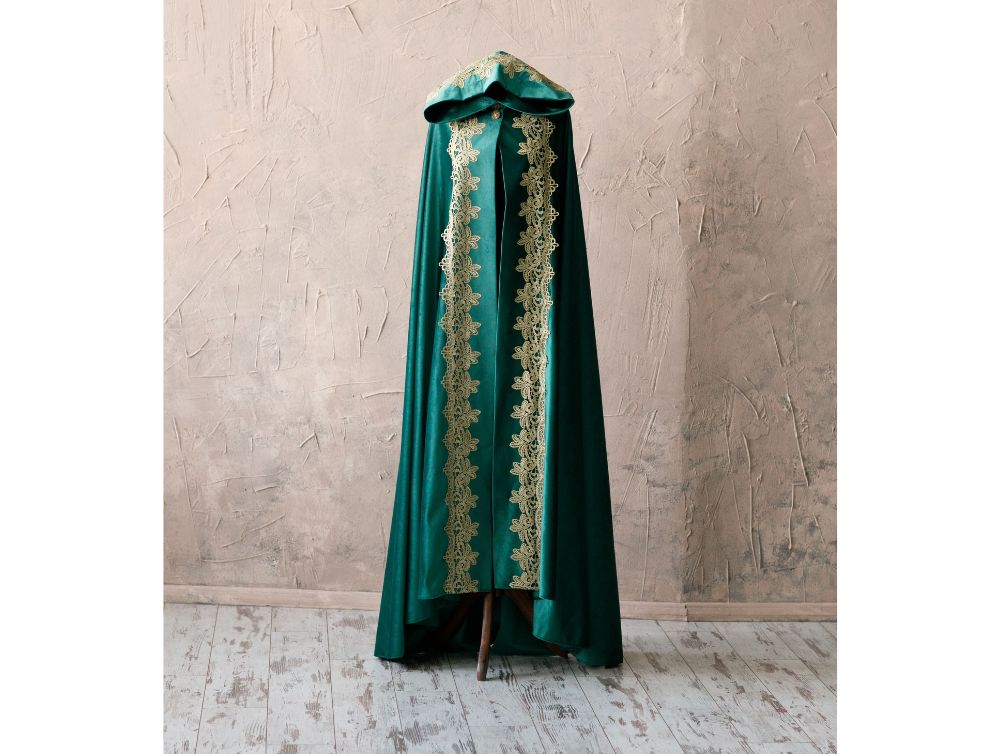 Green velvet fantasy cape | DressArtMystery Green velvet fantasy cape | DressArtMystery