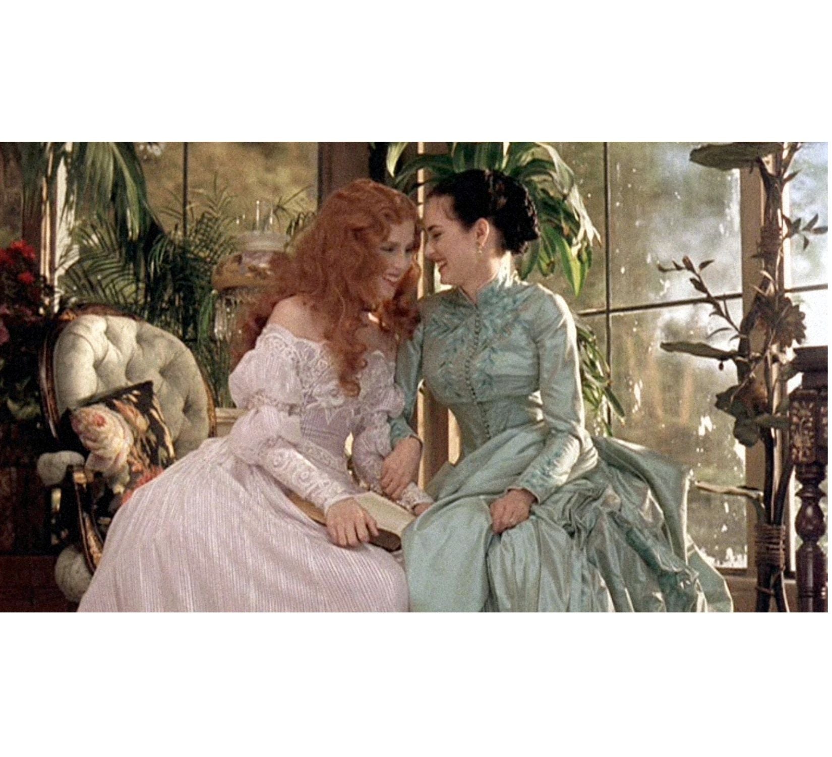 mina harker green dress Winona Ryder as Mina Harker in Dracula (1992)