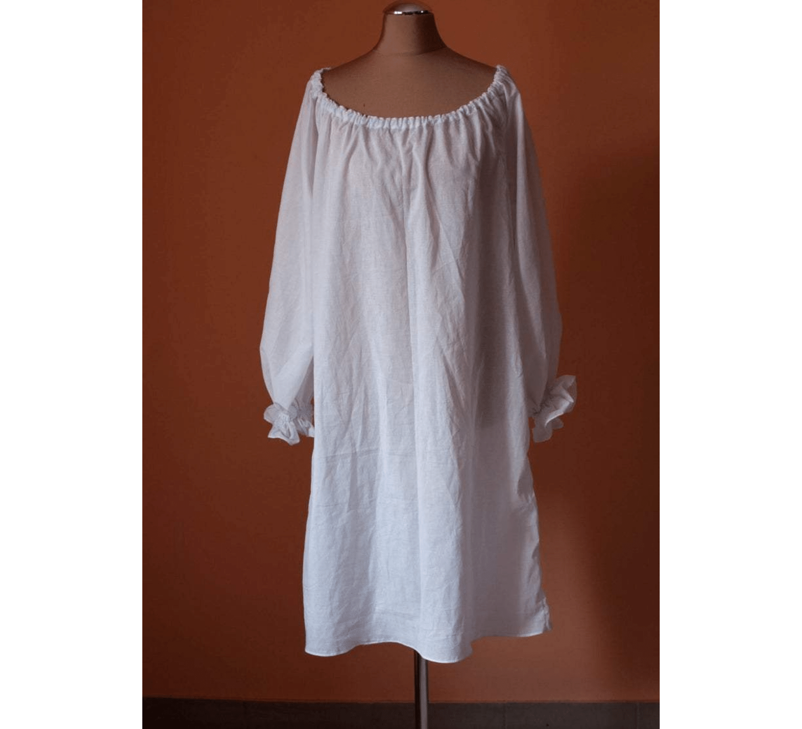 White batiste chemise DressArtMystery – Dress Art Mystery