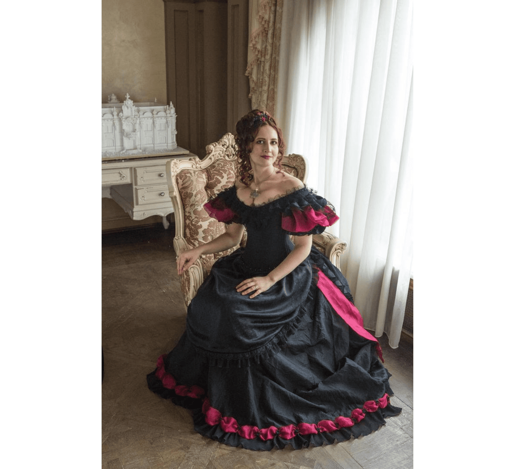 Red and black victorian ballroom dress - Dress Art Mystery