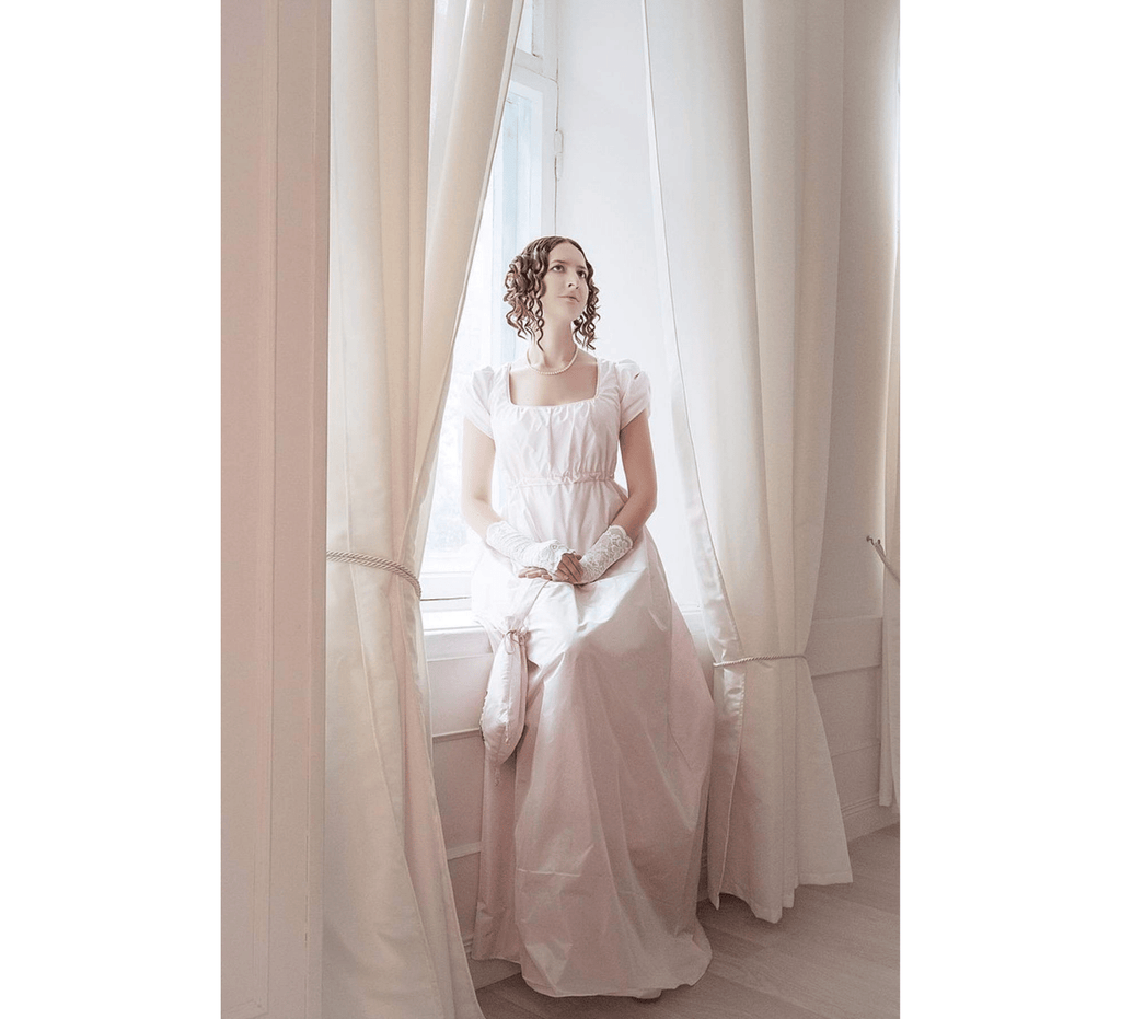 Regency silk gown - Dress Art Mystery