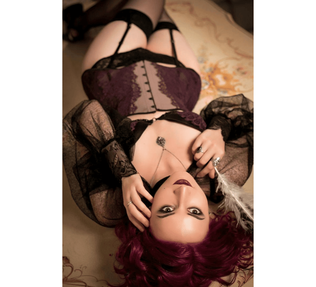 Burlesque underbust purple corset - Dress Art Mystery