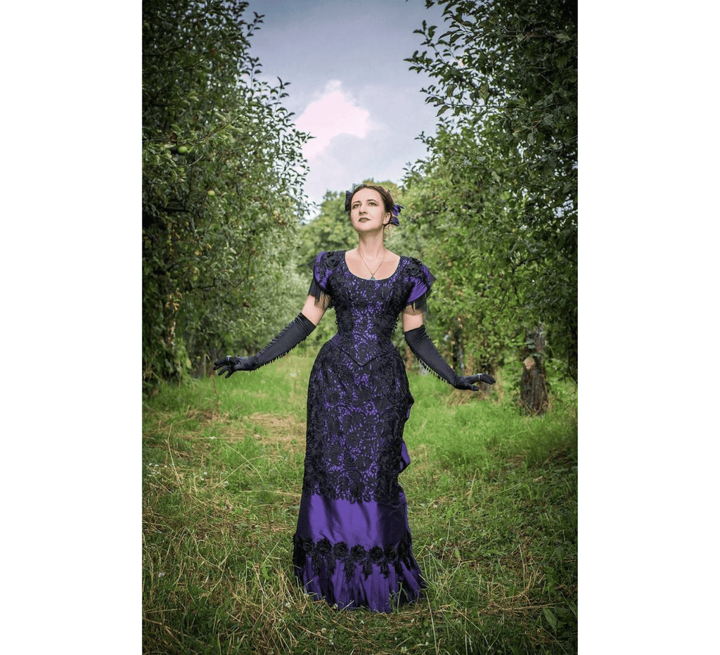 Violet victorian ballroom gown - Dress Art Mystery