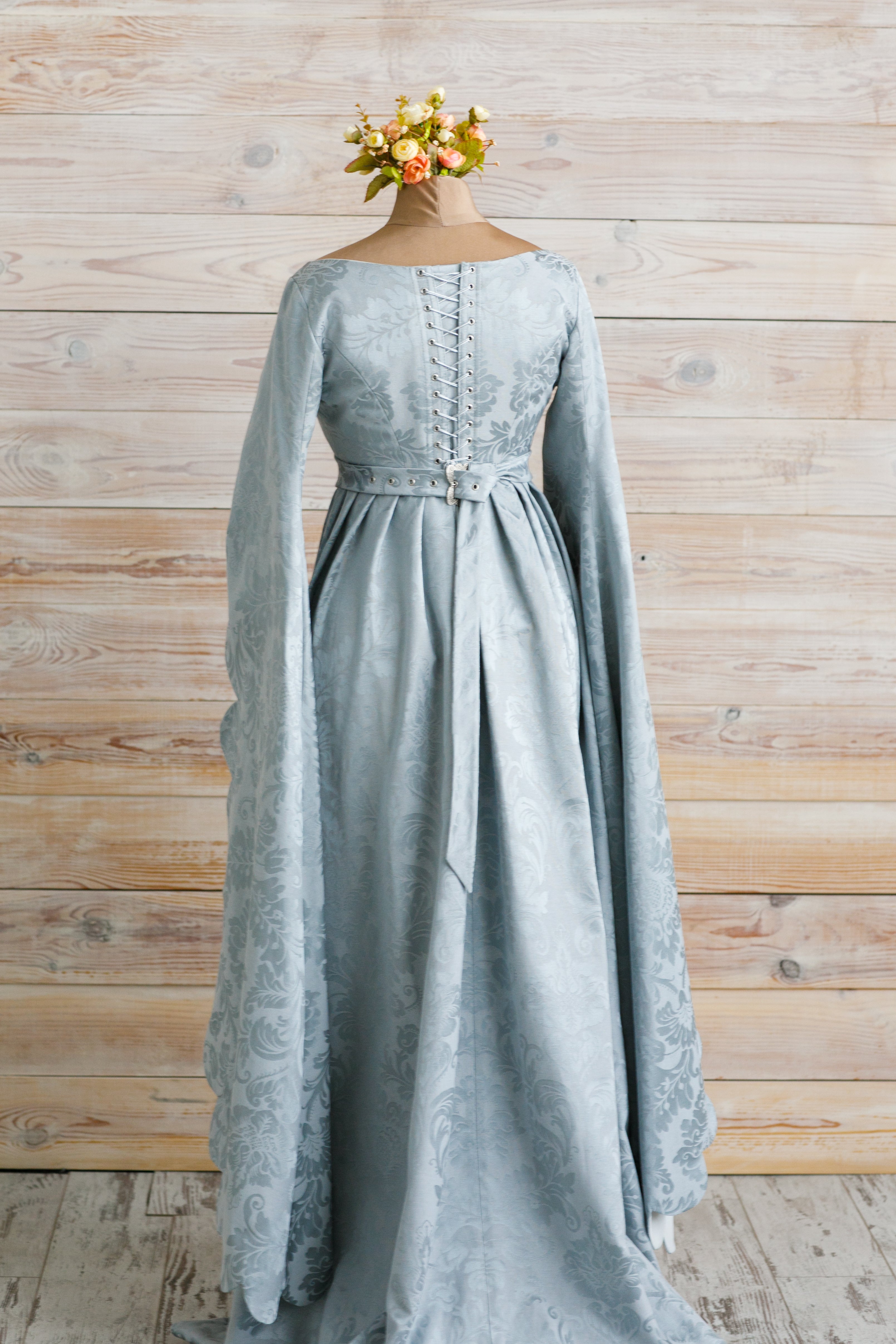 Elizabeth Woodville Costume | DressArtMystery Elizabeth Woodville Costume | DressArtMystery