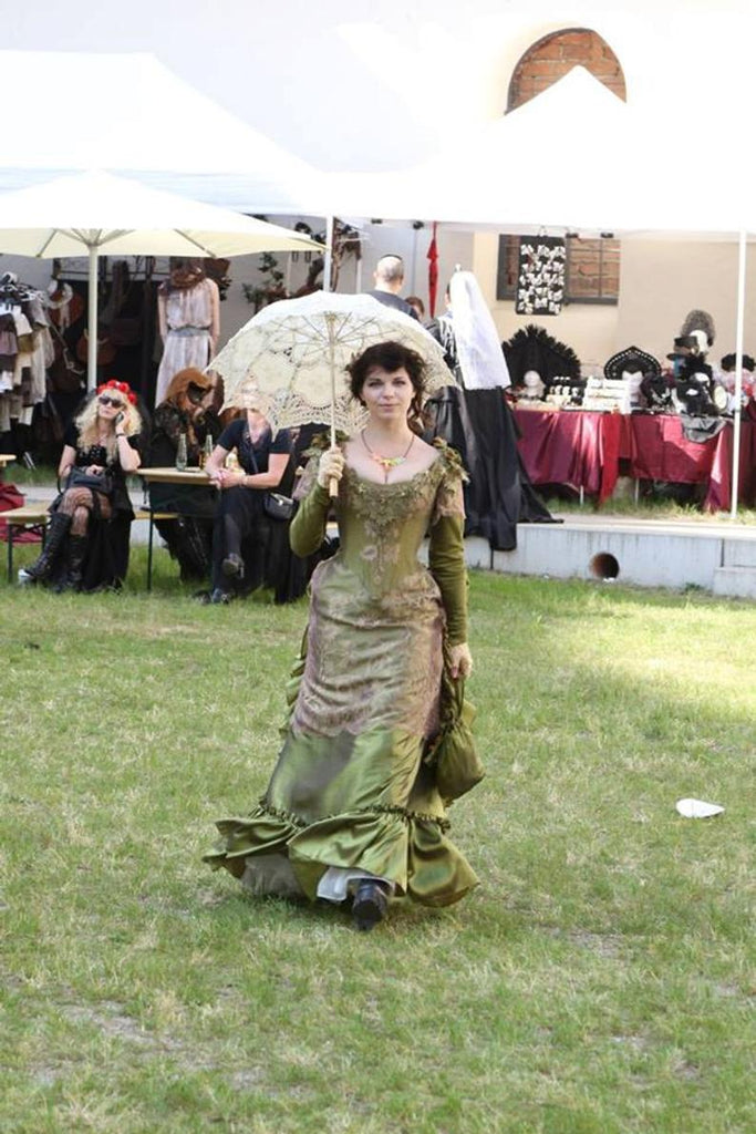 Victorian walk costume - Dress Art Mystery